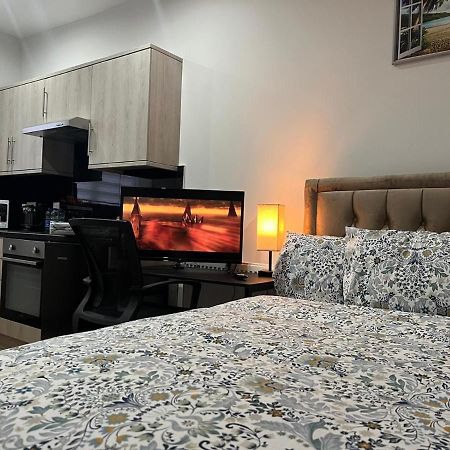 Mia Residence - Entire Studio Apartment - City View - London - Next To Ealing Broadway Station מראה חיצוני תמונה