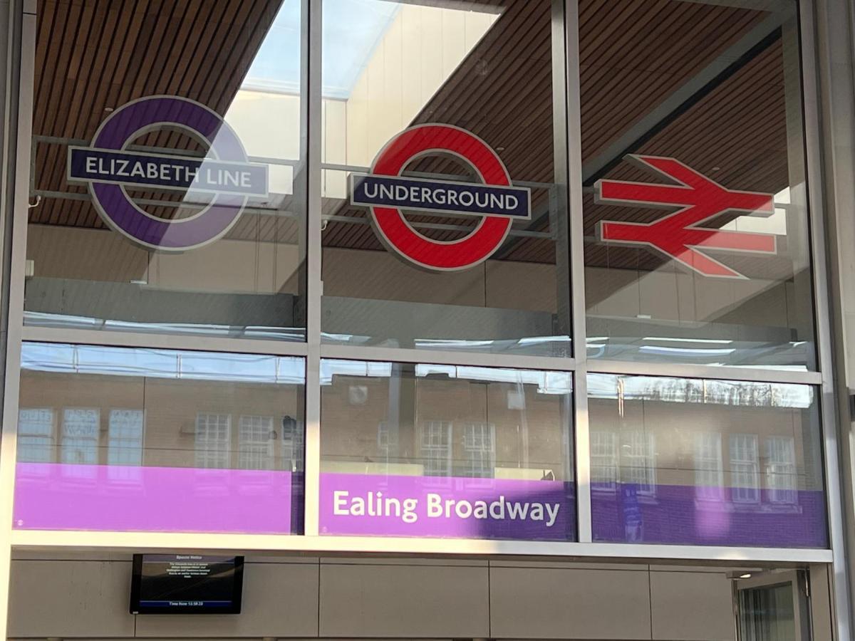 Mia Residence - Entire Studio Apartment - City View - London - Next To Ealing Broadway Station מראה חיצוני תמונה