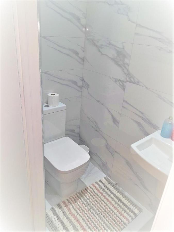 Mia Residence - Entire Studio Apartment - City View - London - Next To Ealing Broadway Station מראה חיצוני תמונה